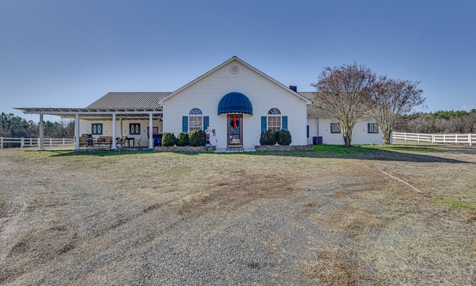 North Carolina Piedmont Cabin | Countryside Cabin Rental ~ 10 Mi to Wadesboro!