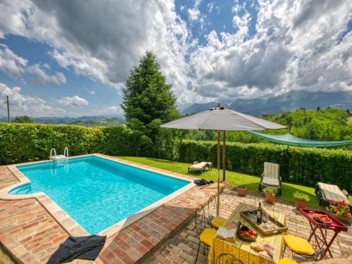 Amandola Villa | Countryside Villa in Amandola with Swimming Pool