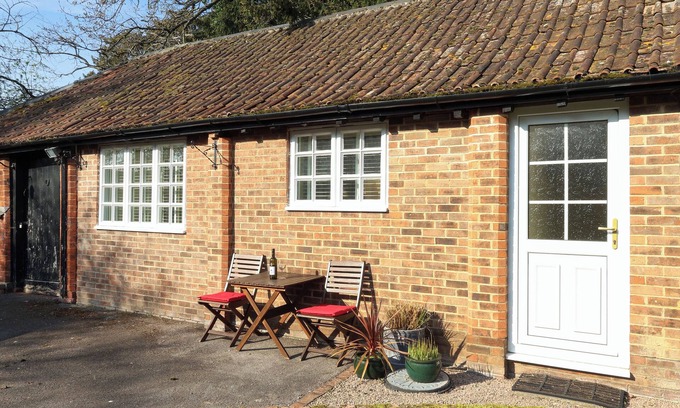 Upton St. Leonards Cottage | Court Cottage - UK49274