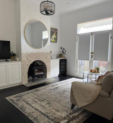 Bendigo House | Courthouse - Family Retreat Near Bendigo CBD