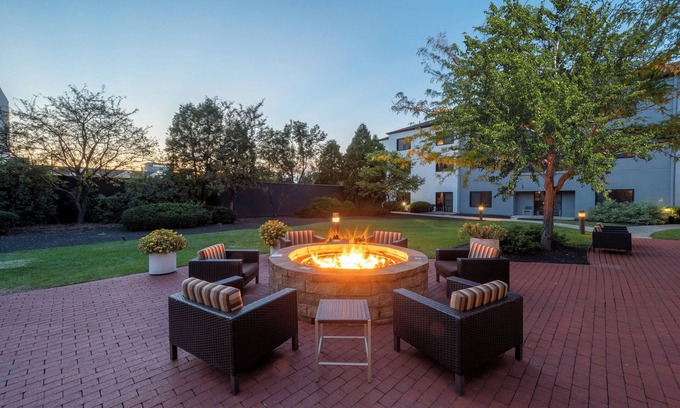 Northeast Columbus Hotel | Courtyard by Marriott Columbus Airport