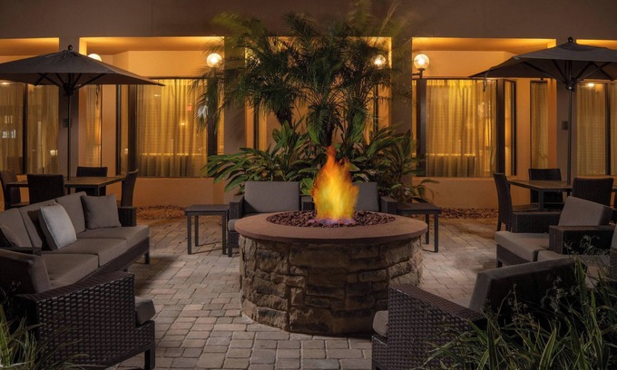 Southside Hotel | Courtyard by Marriott Jacksonville at Mayo Clinic Campus/Beaches