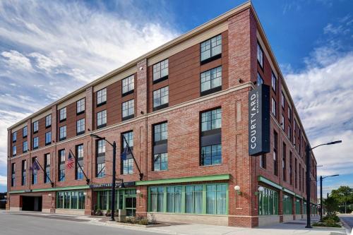 Manhattan Hotel | Courtyard by Marriott Manhattan Aggieville