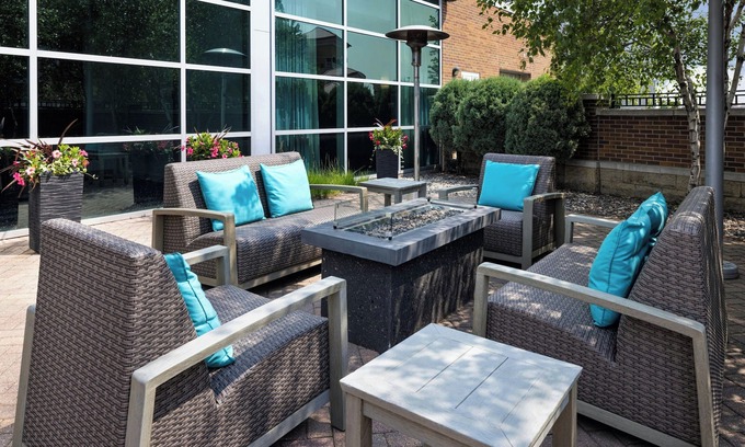 Maple Grove Hotel | Courtyard by Marriott Minneapolis Maple Grove/Arbor Lakes
