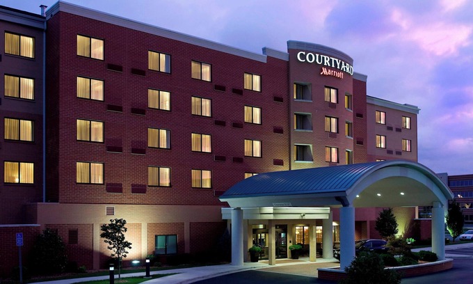 West Chester Hotel | Courtyard by Marriott Cincinnati North at Union Centre