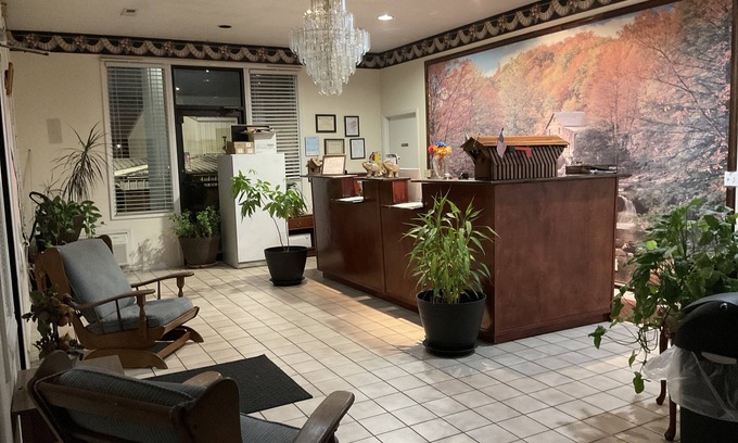 Oneonta Hotel | COVERED BRIDGE INN & SUITES