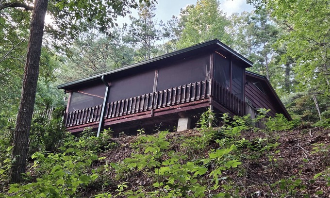 Franklin Cabin | Cowee Valley Rustic Cabin Getaway