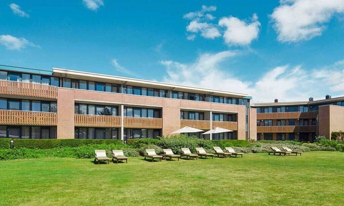 Nes Hotel | Cozy 1 King + Bunk | Heated Pool & Playground | Near Nes Beach