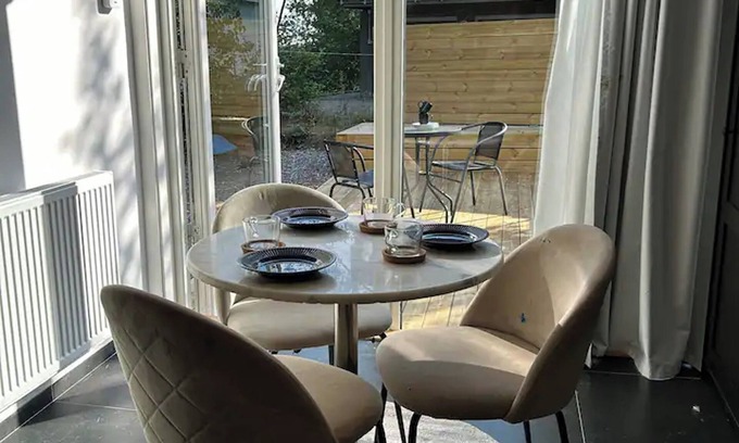 Vastberga Apartment | Cozy 1BR apartment inner-city