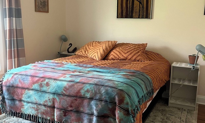 Havre De Grace Apartment | Cozy 2-bedroom apartment with WiFi, AC in charming Havre de Grace