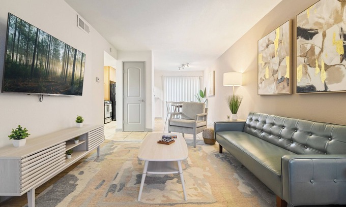 South Manchaca Apartment | Cozy 2-bedroom apartment in peaceful Austin with WiFi, AC