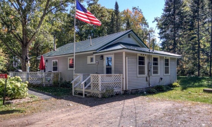 Northwoods Beach Cabin | Cozy 2-bedroom cabin in the beautiful Northwoods on Lac Courte Orielles Lake!