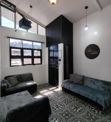 Baguio House | Cozy 2 rooms, 2 bathrooms, Loft, Balcony with Free Parking