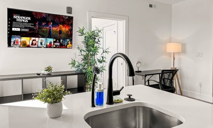 Olde Richmond Apartment | Cozy 2BD Apt | Fishtown | Gym