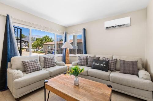 Ontario House | Cozy 2BR Home with Bright Interior & Relaxing Patio