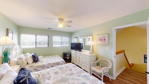 Litchfield by the Sea Villa | Cozy 2BR Villa by Litchfield Beach - Heron Marsh