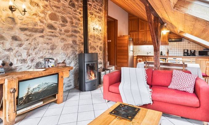 Saint-Chaffrey Apartment | Cozy 3-Room Apt for 7 with Pool, Balcony, & Parking - Close to Pistes in Serre Chevalier