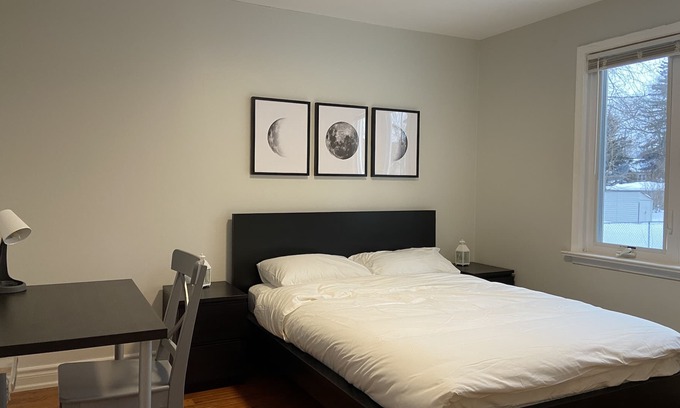 West Hill House | Cozy 3BR - Downtown in 30 mins, Near GO train