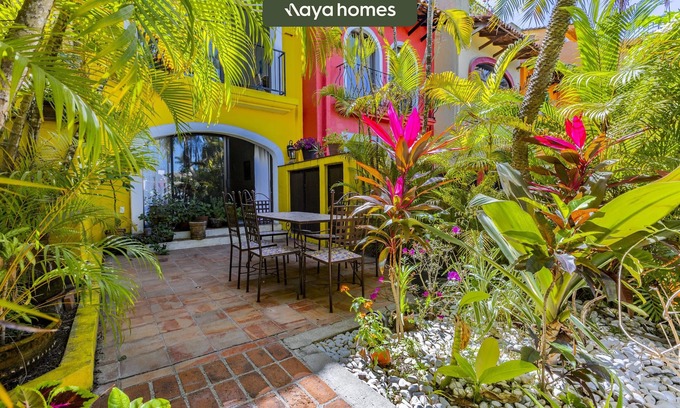 Isla Iguana House | Cozy 3BR House | Ocean Front | Pool | Marina