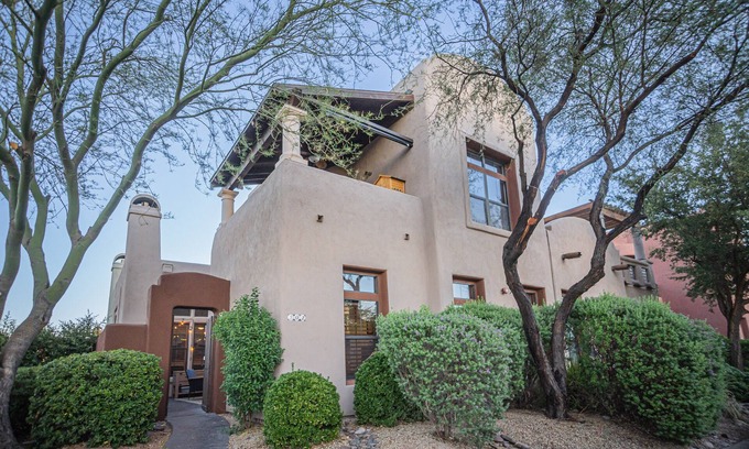 Tumacacori House | Cozy Adobe Retreat with Stunning Mountain Scenery and Pool access!