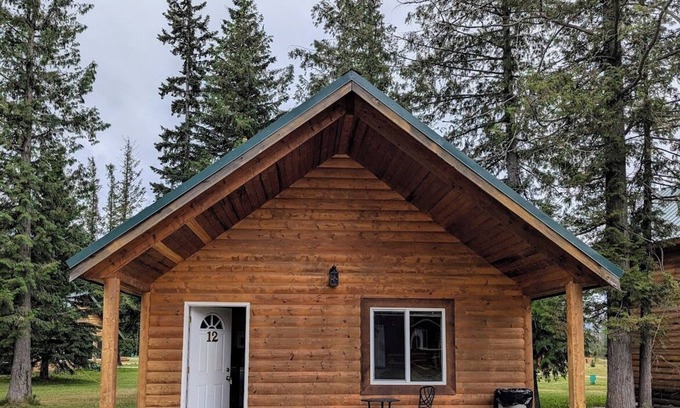 McBride Cabin | Cozy and Relaxing Getaway Cabin #12