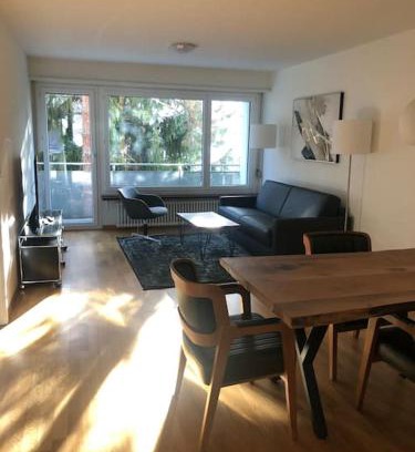 Hirslanden Apartment | Cozy and sunny 2BR flat in the city centre - Sky10