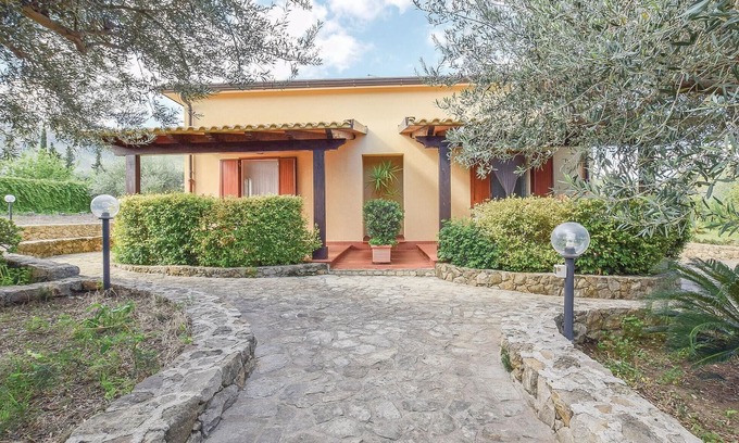 San Nicola l'Arena Apartment | Cozy apartment in San Nicola L'Arena