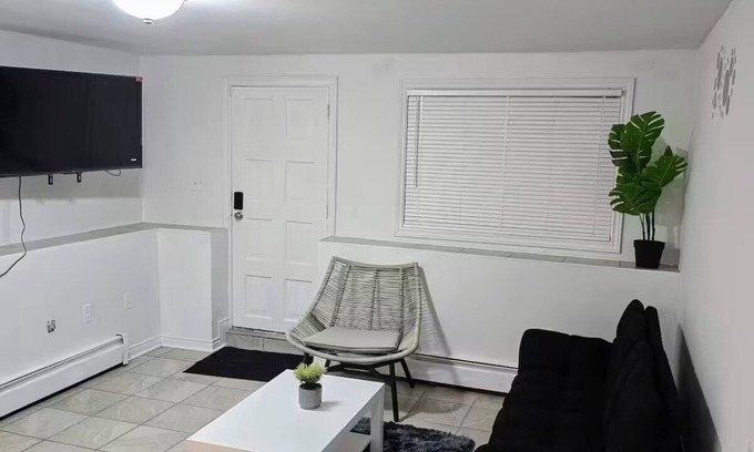 Halifax House | Cozy Apartment