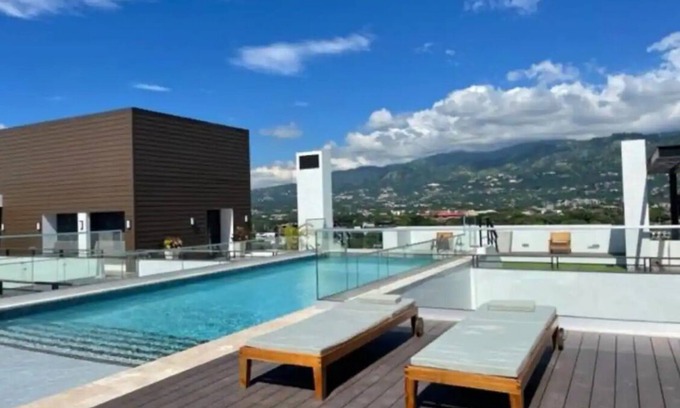 New Kingston Apartment | Cozy apartment in new Kingston w/rooftop pool, super close to A/C Marriott.