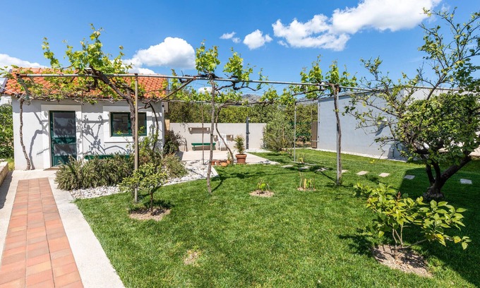 Opuzen Apartment | Cozy apartment in Opuzen with WiFi