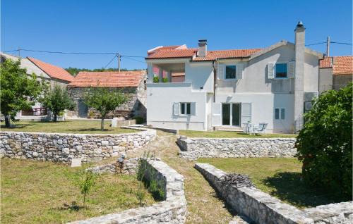 Omis Apartment | Cozy Apartment In Podgrade