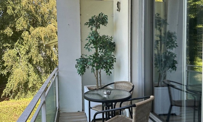 Gouvieux Apartment | Cozy apartment on the edge of the Lys golf course, a stone's throw from Chantilly