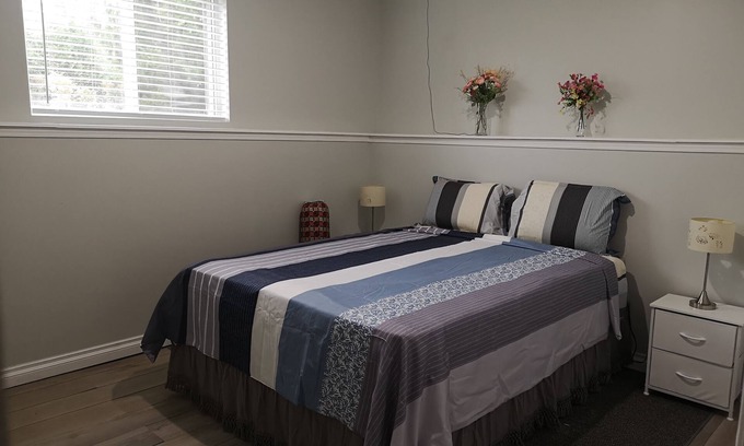 Argyle Apartment | Cozy apartment. Western University & Fanshawe Colleges. It good for business.