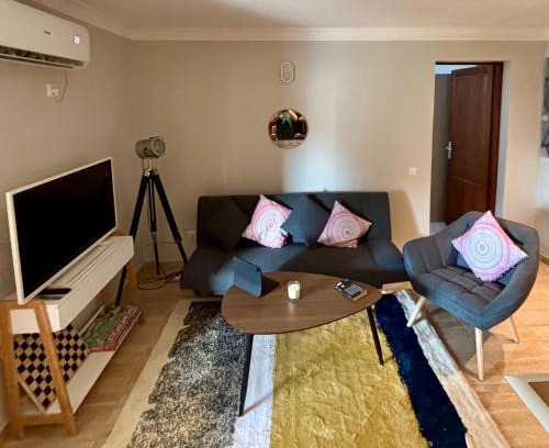 Concordia Apartment | Cozy apartment with a relaxing terrace, 10 min from beaches and restaurants