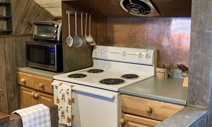 Stratton and Bromley Ski Areas Apartment | Cozy Apartment with Private Entrance 3 minutes from Stratton