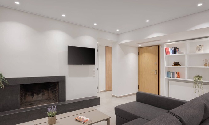 Voula Villa | Cozy Athens Villa | Voula Charming Nest | 1 Bedroom | Modern Décor | Private.