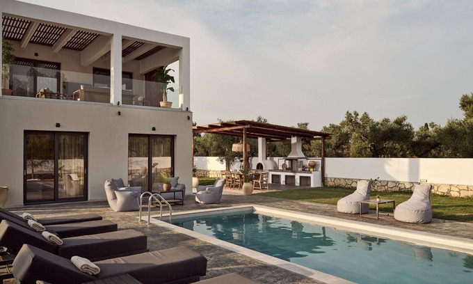 Kalpaki Villa | Cozy Aura Residence, Villa