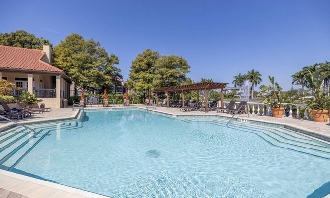 Feather Sound Condo | Cozy, beautiful, relaxing, modern condo in the Heart of Tampa Bay.