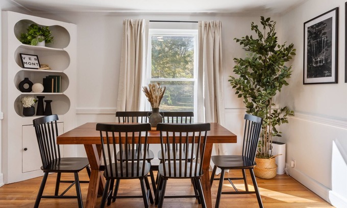 East Dorset Other | Cozy Benedict Farm House by South Village Pond