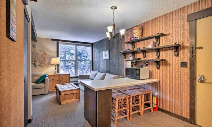 Big Sky Apartment | Cozy Big Sky Studio ~ 1 Mile to Mtn Village!