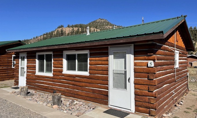 South Fork Cabin | Cozy cabin #5 in mountains near Rio Grande River