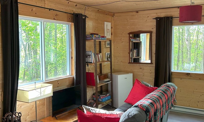 Notre-Dame-Des-Bois Cabin | Cozy cabin Fleur de Lys