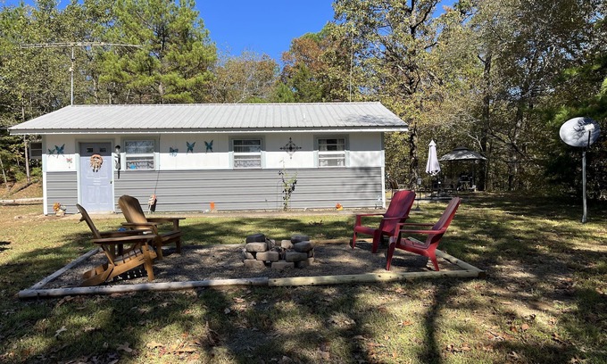 Board Camp House | Cozy cabin for 2!