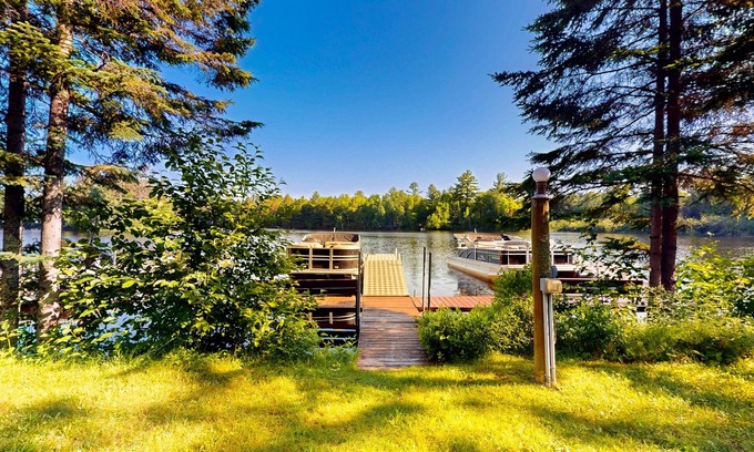 Mercer Cabin | Cozy Cabin located on the Turtle Flambeau Flowage, great for all seasons!