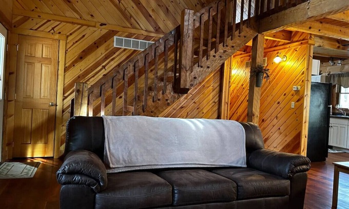 Alpine Lake Apartment | Cozy Cabin your perfect pet friendly mountain escape