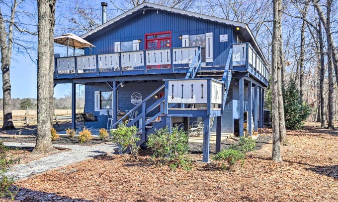 Pine Mountain House | Cozy Caymus Cabin about 3 Miles to Callaway Gardens!