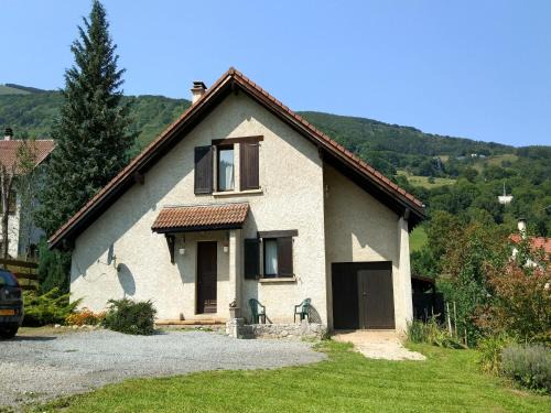 Saint-Jean-de-Vaulx Ski Chalet | Cozy Chalet Escape in the Alps
