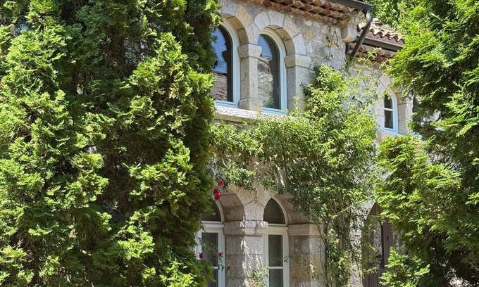 Gex Apartment | Cozy Chalet w/Fireplace, Patio & Barbecue. Pet Friendly!