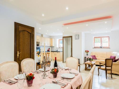 Beauraing House | Cozy Chalet with Garden, cleaning included