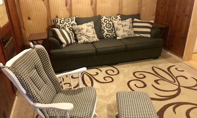 Dayton House | Cozy, comfy, cottage. You’ll love it.